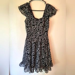 Xs black skull dress (hot topic)